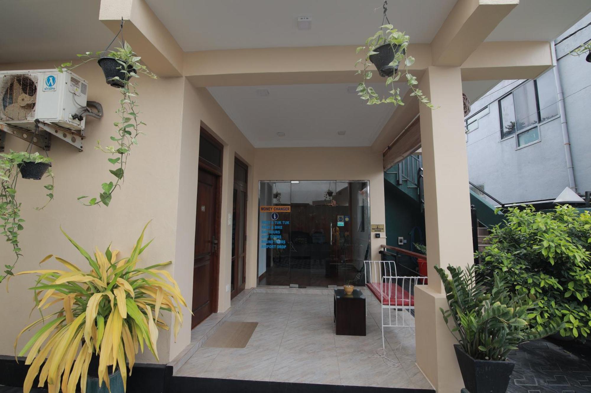 D Plus B&B Negombo Exterior photo