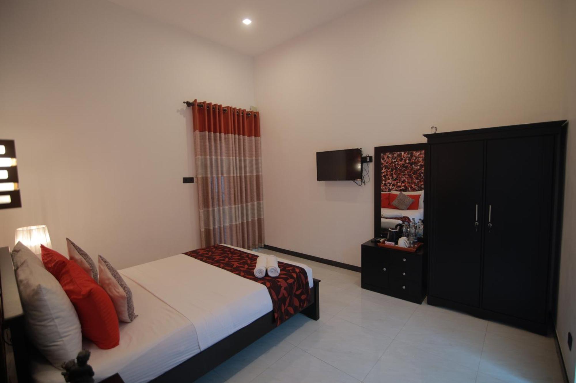 D Plus B&B Negombo Exterior photo